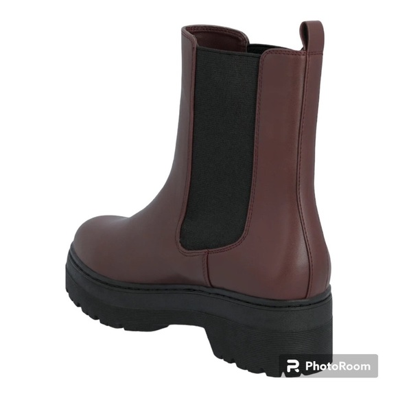 MIA- Women’s Cayden Burgundy Burnap Boots, NIB - Picture 3 of 4